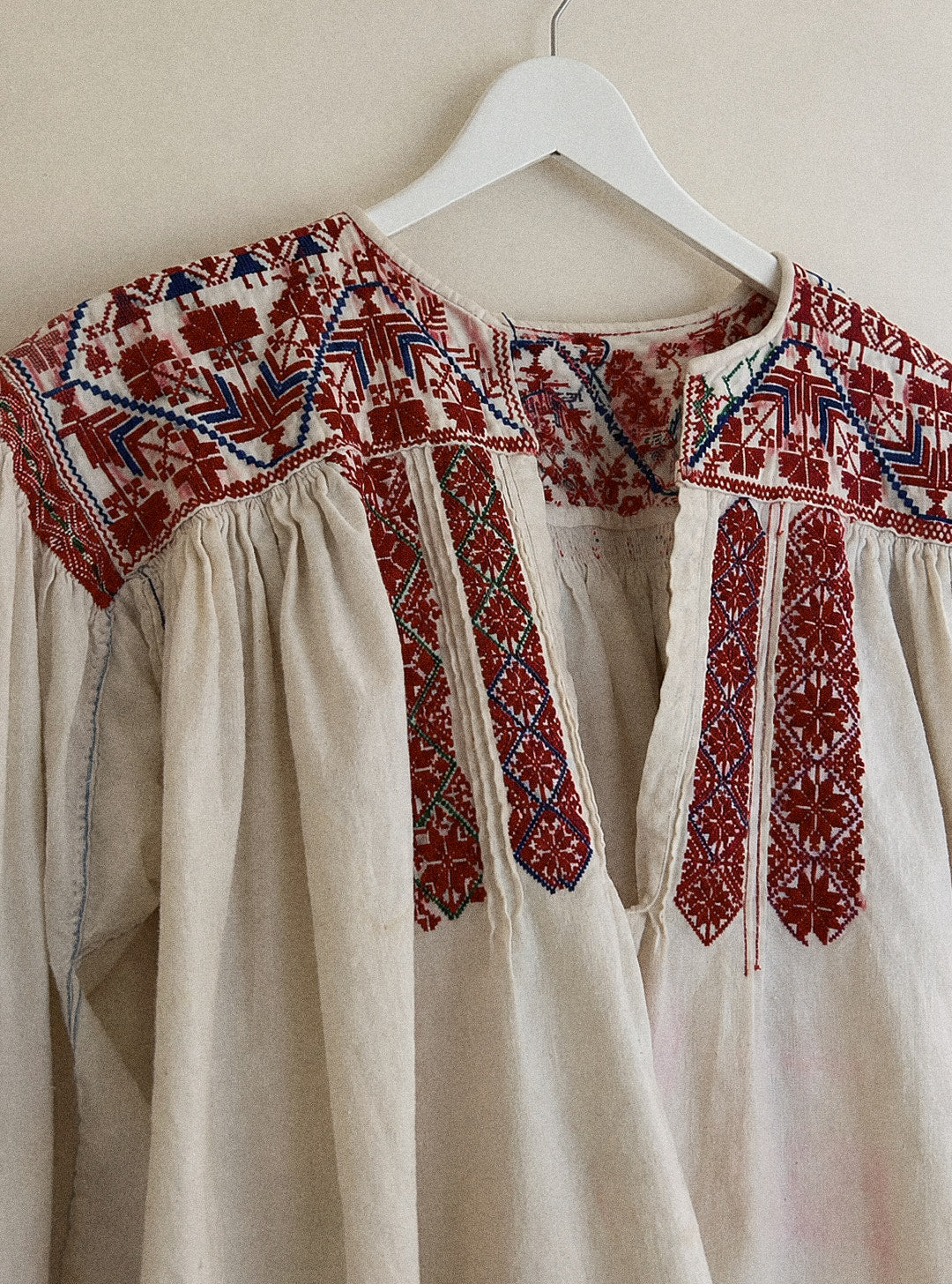 1950s embroidered blouse
