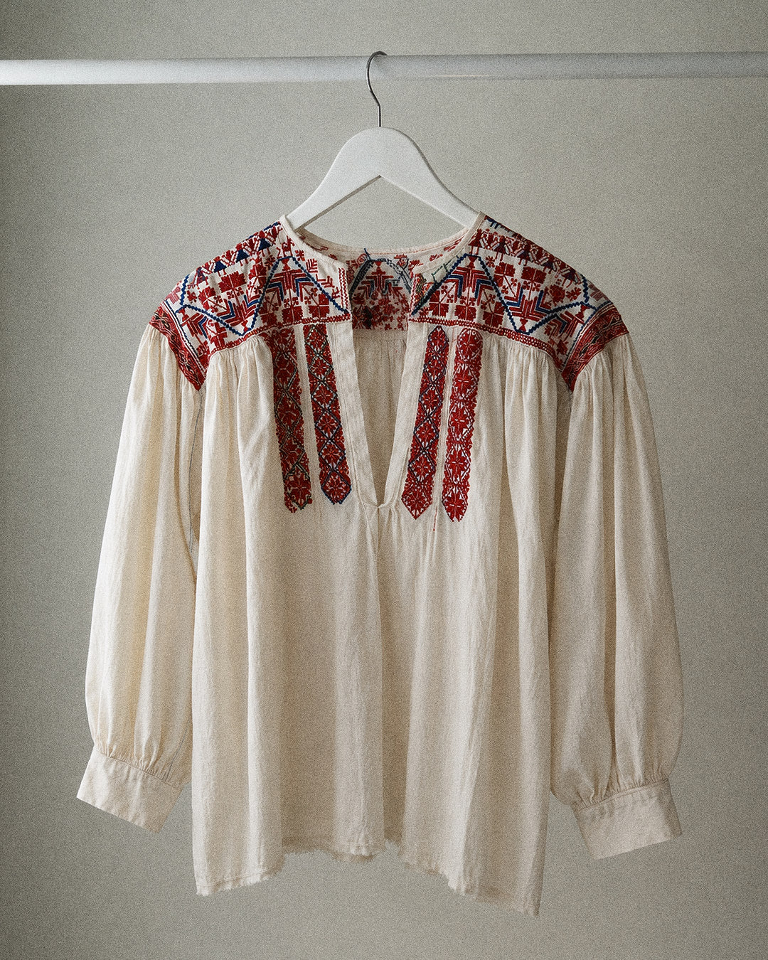 1950s embroidered blouse