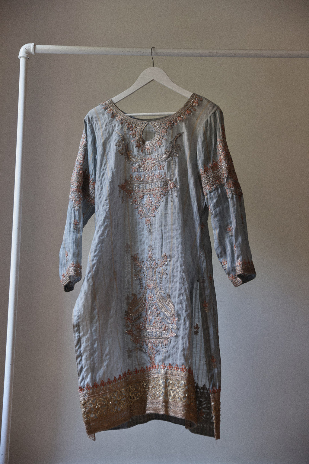 Vintage Embroidered Kurta